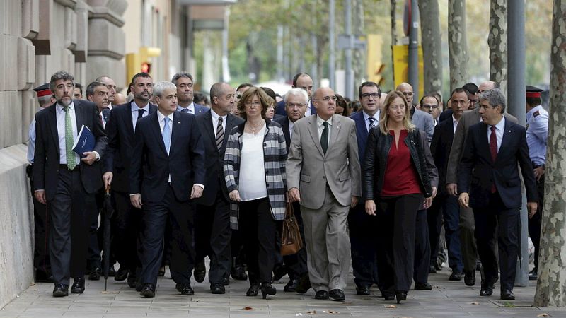 Boletines RNE - Irene Rigau declara por desobedecer al Tribunal Constitucional al organizar el 9N - Escuchar ahora