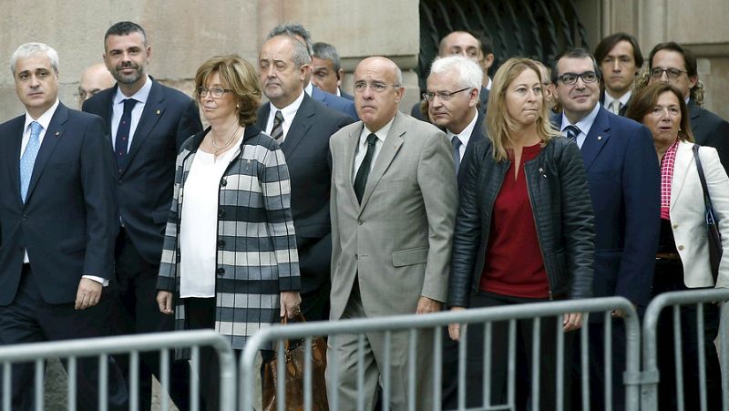 Boletines RNE - Irene Rigau: "Cumplí con un madato del Parlament" - Escuchar ahora