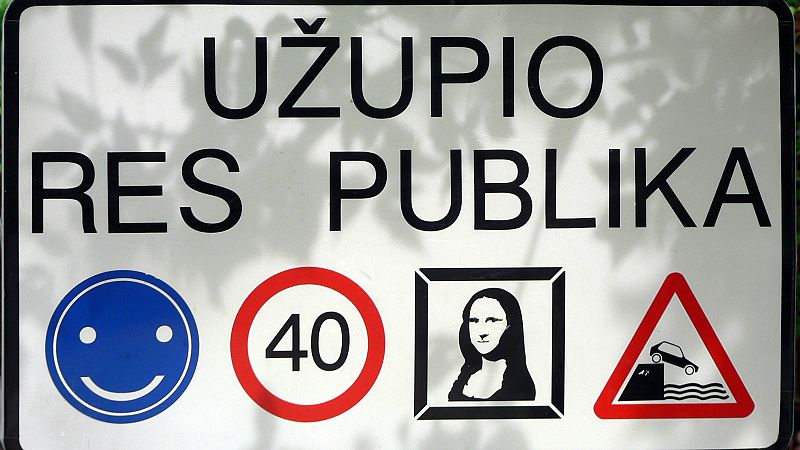 Crónicas de un nómada - La constitución de Uzupis - 04/11/15