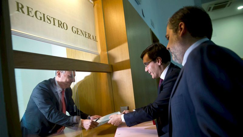 Las mañanas de RNE - El Consejo de Estado emite su informe sobre la impugnación de la resolución independentista - Escuchar ahora