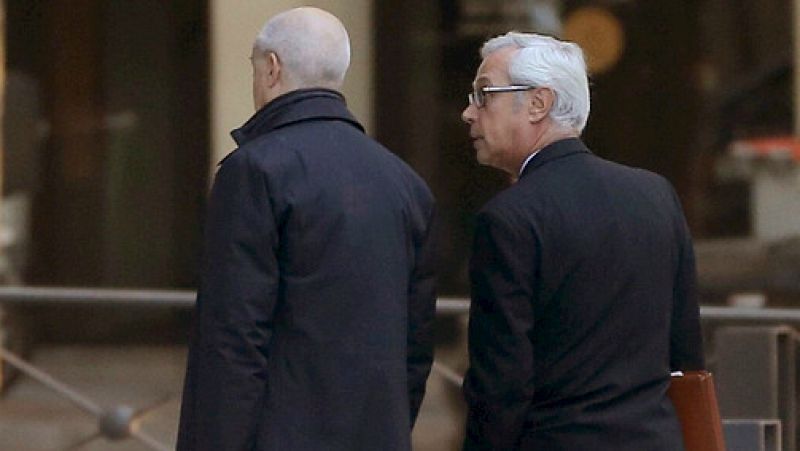 Boletines RNE - Declaran en la AN los expertos contratados por Rato para la salida a bolsa de Bankia - Escuchar ahora