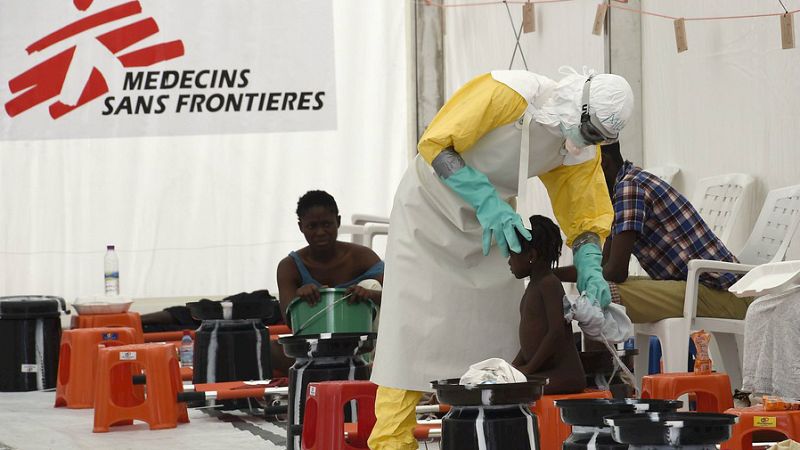 Entre paréntesis - Nuevo caso de ébola en Liberia, tras estar libre de la enfermedad - Escuchar ahora