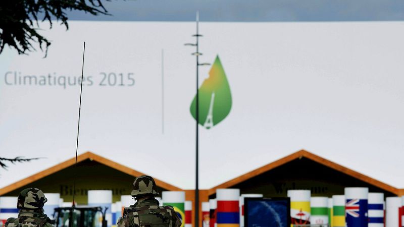 Entre paréntesis - Los interrogantes de la cumbre del clima de París - 26/11/15