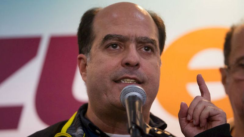 Las mañanas de RNE - Julio Borges (MUD): "Venezuela ha derrotado con el voto democrático a un régimen que no lo es" - Escuchar ahora