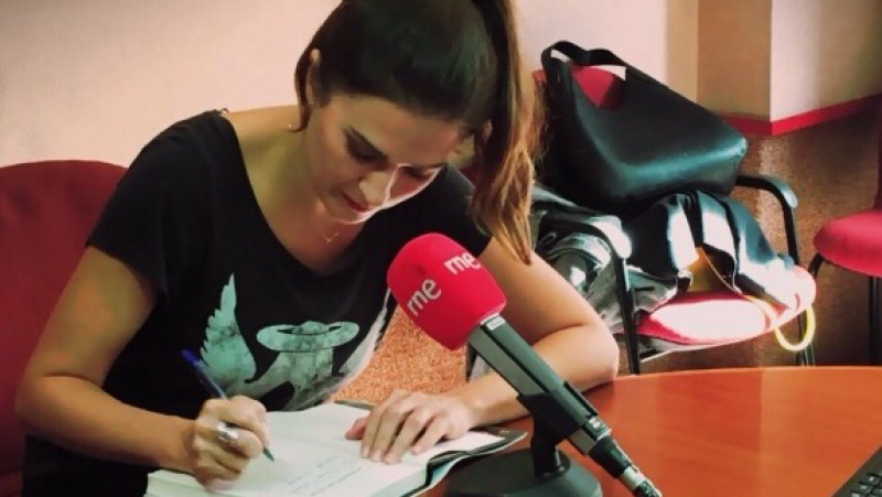 Gente despierta - Lara Siscar nos presenta su novela 'La vigilante del Louvre' - Escuchar ahora