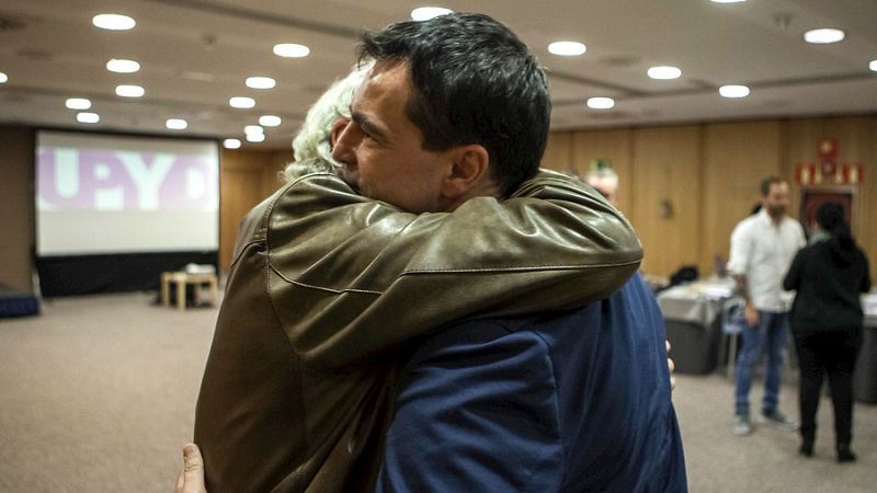 Boletines RNE - Elecciones Generales 2015 - Andrés Herzog: "No ha podido ser. Ha perdido España, pero los ciudadanos mandan" - Escuchar ahora