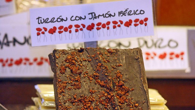 Entre paréntesis - Turrón de jamón y chocolate negro para esta Navidad - 24/12/15