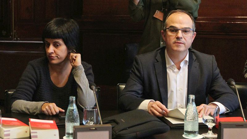 Las mañanas de RNE - El Parlament reserva los días 4, 5 y 7 de enero para un posible pleno de investidura - Escuchar ahora