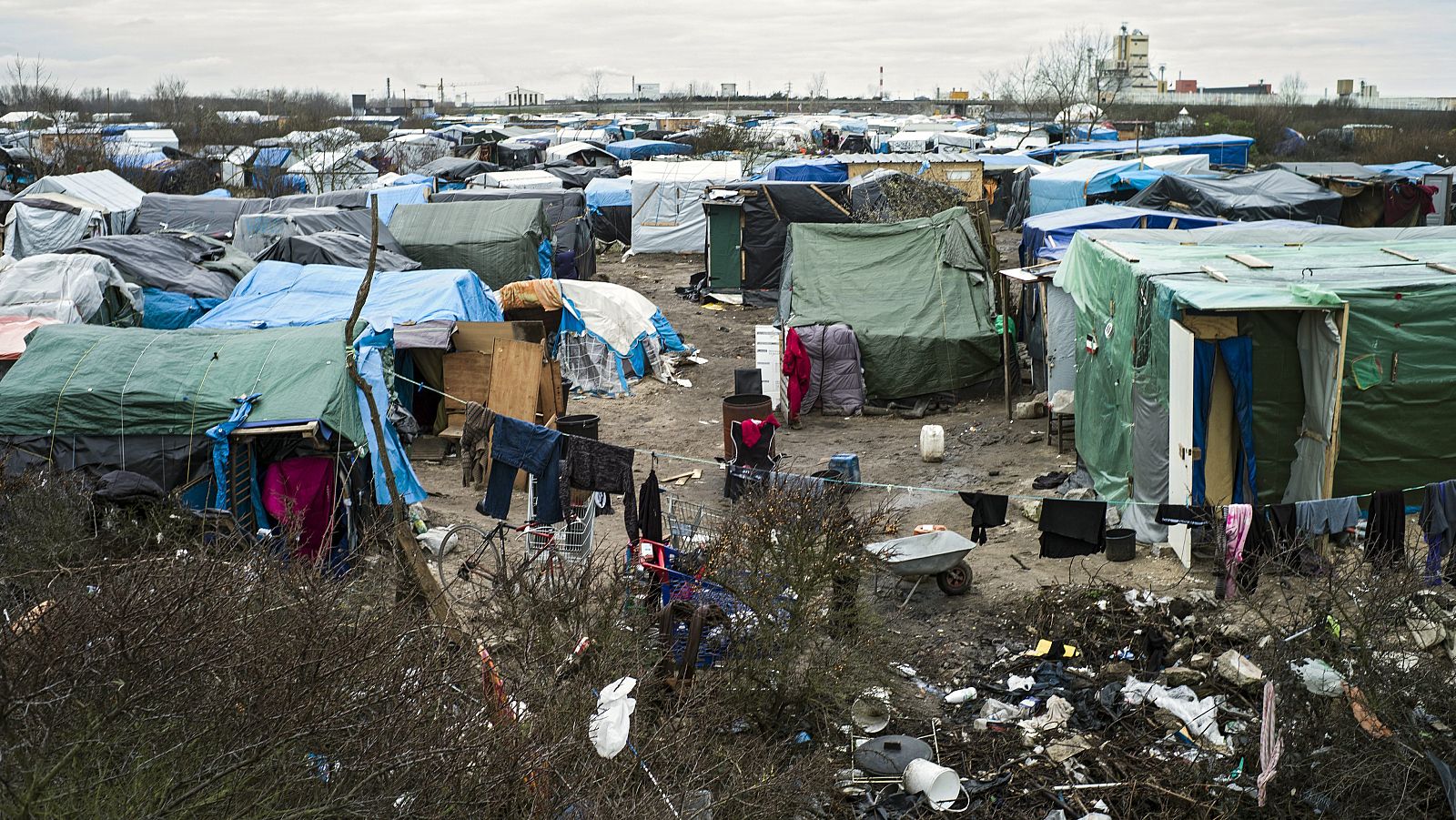 Europa abierta - Francia tiene voluntad de acoger a los refugiados de 'La jungla' de Calais - escuchar ahora