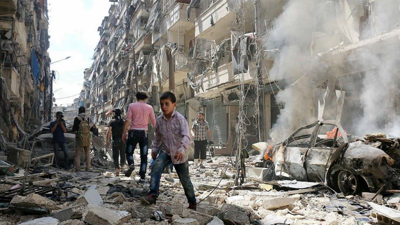 Entre paréntesis - ¿Qué normas rigen en el derecho internacional humanitario en tiempos de guerra? - 29/04/16