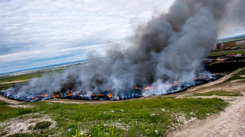Las mañanas de RNE - El incendio del vertedero de neumáticos, controlado - Escuchar ahora