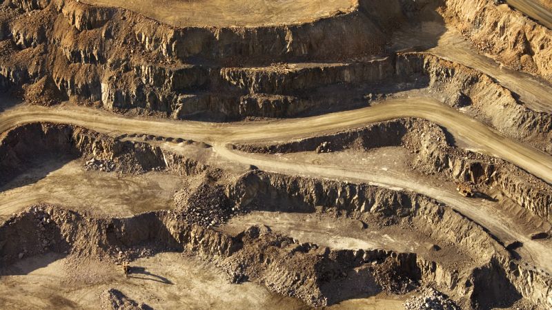 Entre paréntesis - Recuperar medioambientalmente una cantera, una tarea muy compleja - Escuchar ahora