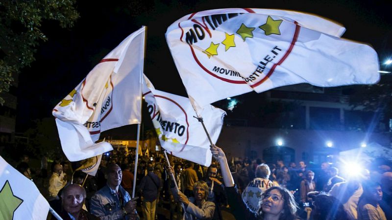 Las mañanas de RNE - El Movimiento 5 Estrellas, vencedor en las municipales de Turín y en Roma - Escuchar ahora