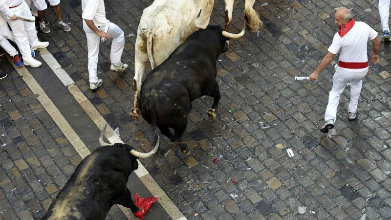 Sanfermines 2016 - Peligroso segundo encierro con heridos por asta de toro - 08/07/16 - Escuchar ahora