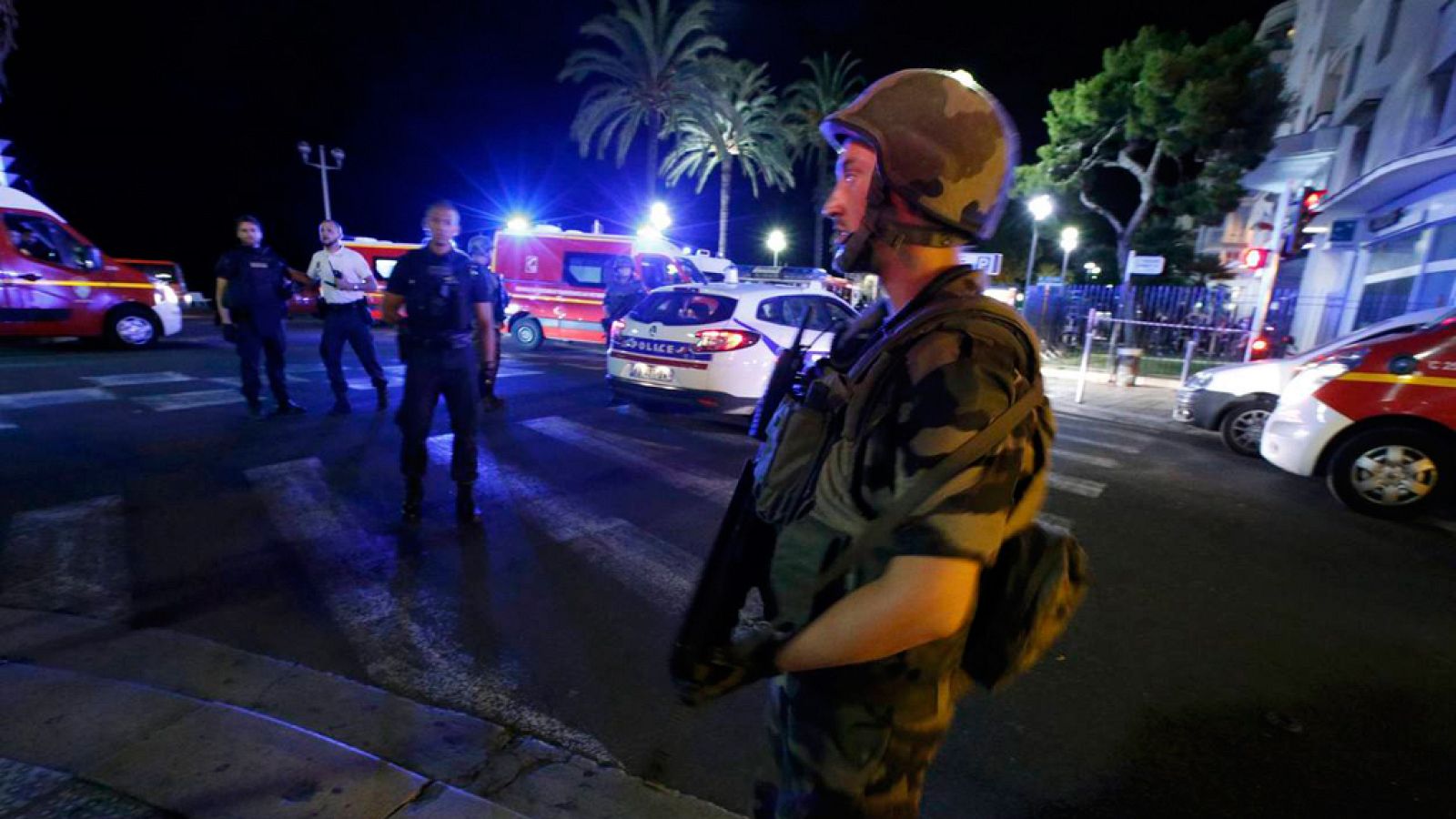 Las mañanas de RNE - Atentado de Niza: El testimonio de un hombre que estuvo a 200 m del camión