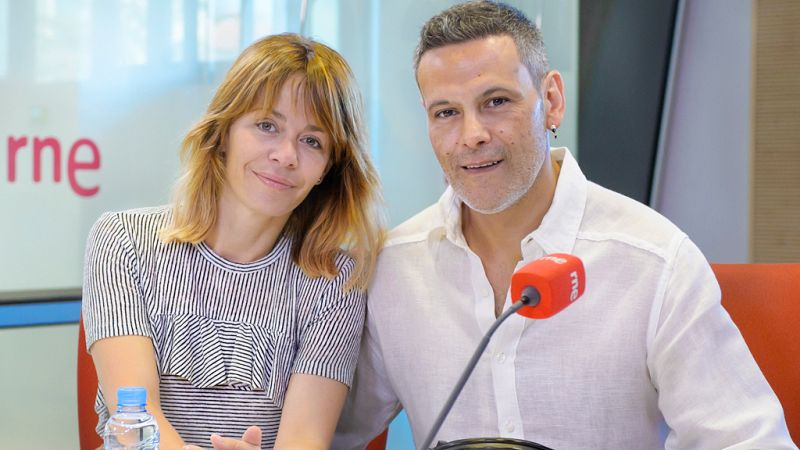 Las mañanas de RNE - María Adánez y Roberto Enríquez nos hablan de 'El pequeño poni', una obra de teatro sobre el acoso escolar - Escuchar ahora