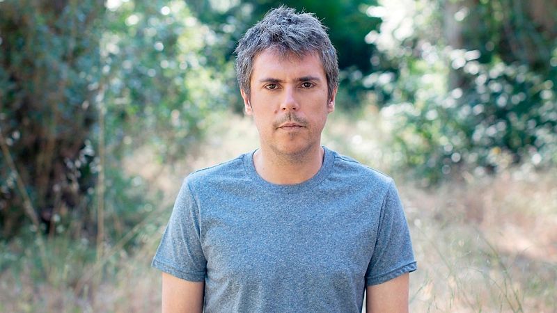 Hoy empieza todo - Iván Ferreiro estrena "El pensamiento circular" - Escuchar ahora