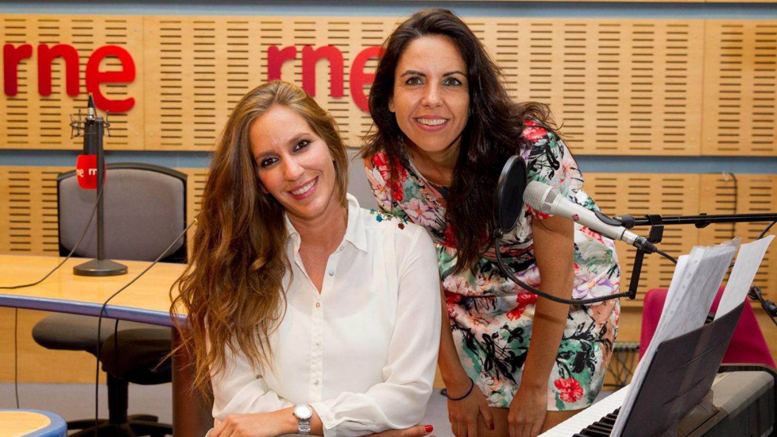 Abierto hasta las 2 - El electromagnetismo de María Toledo - 02/10/16 - escuchar ahora