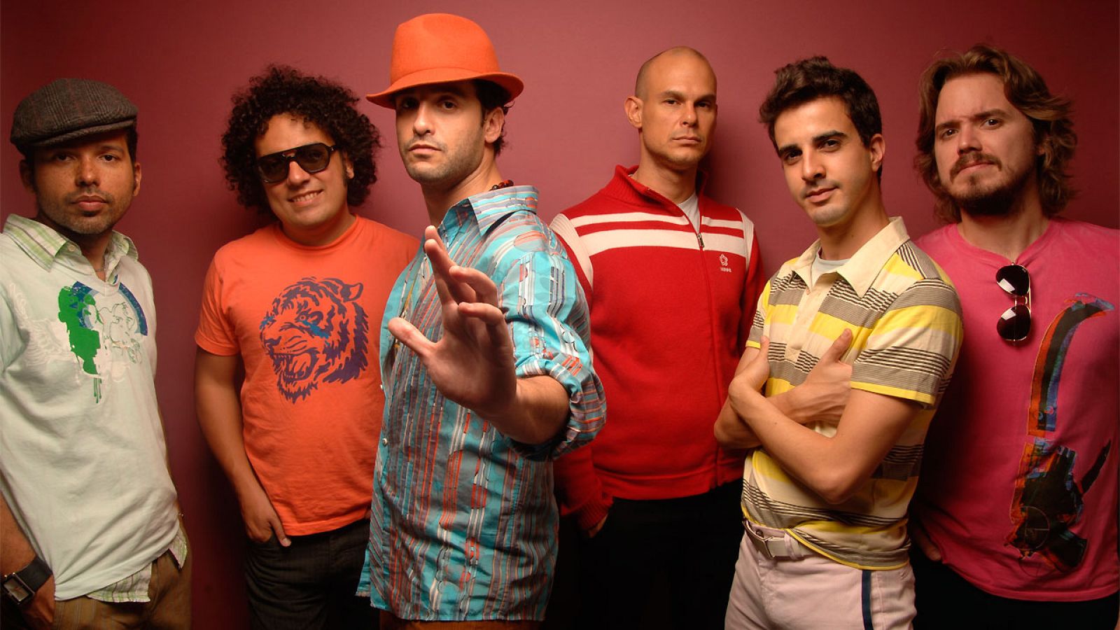 Hoy empieza todo con Marta Echeverría - Con Los Amigos Invisibles - (18/11/2016)