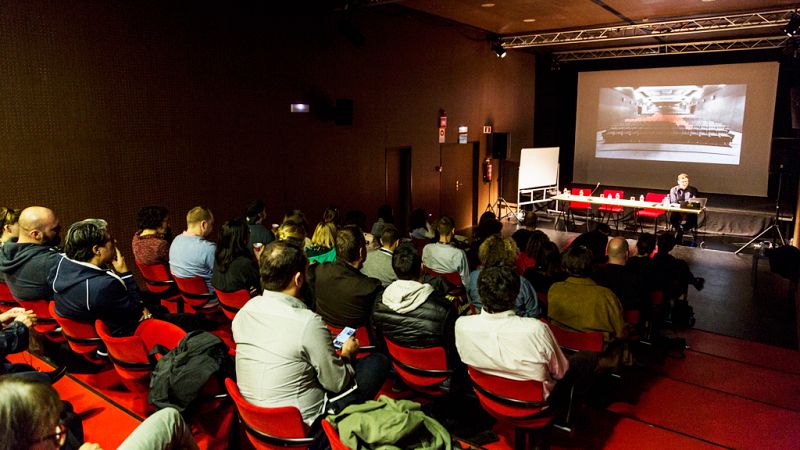 En primera persona - Las salas de cine independiente agonizan. Un sector en crisis que no remonta - 22/11/16 - escuchar ahora