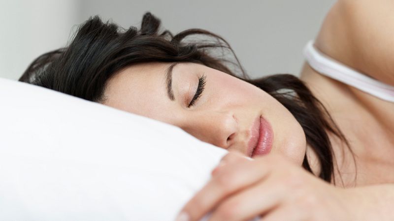 El canto del grillo - Dormimos poco y mal - Escuchar ahora