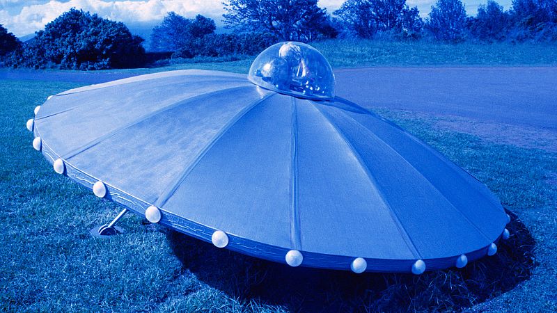 La vuelta al mundo en ochenta enigmas - Silencio en la base