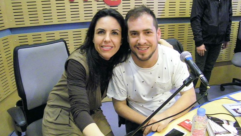 Abierto hasta las 2 - El Langui: "El Hola te lleva a sitios que no esperabas" - 12/02/17 - escuchar ahora