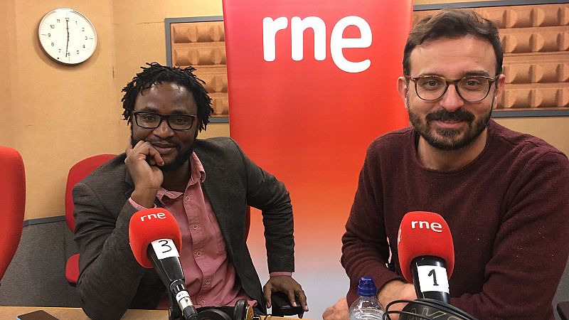 En Uganda te pueden asesinar por ser homosexual. Reportaje sobre la vida del cineasta Hassan Kamoga