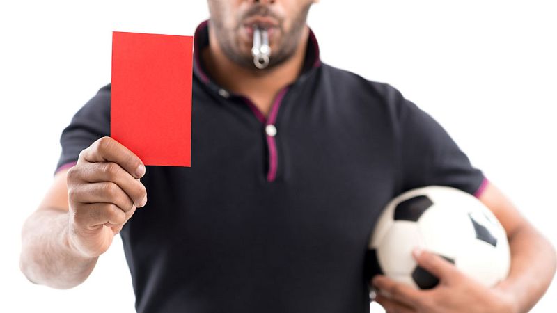 El canto del grillo - Las gradas como campo de batalla - Escuchar ahora