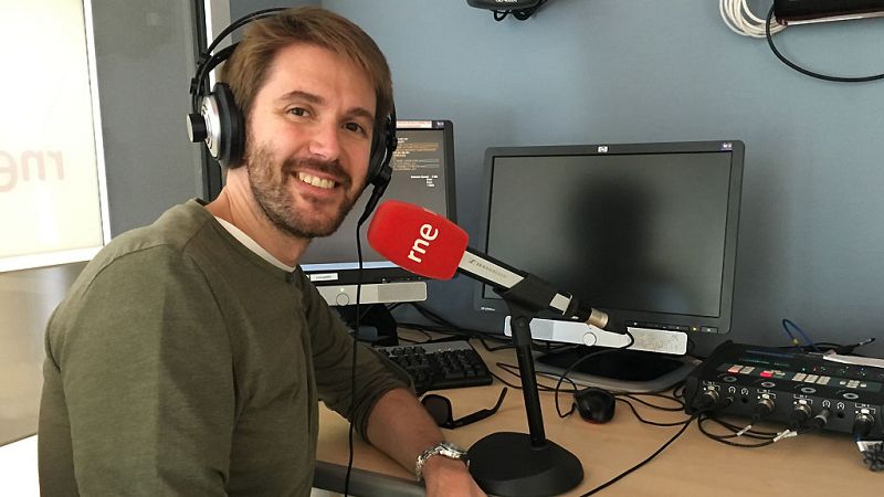 Gente despierta - Manuel M. Velasco conduce  'El tren de las 22.27' - Escuchar ahora