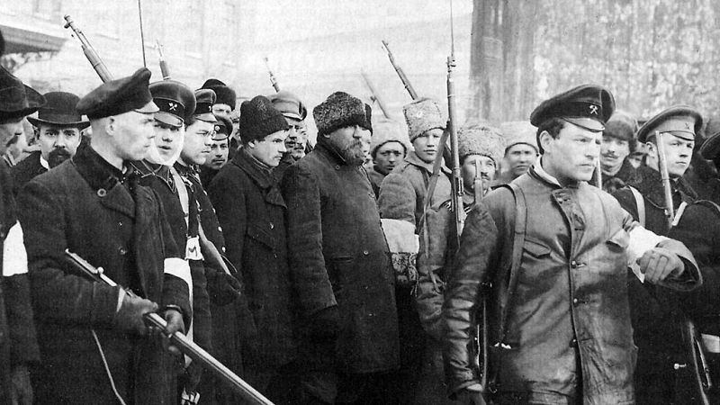 Las mañanas de RNE - Julián Casanova desmonta los mitos de la revolución rusa en su último libro - Escuchar ahora