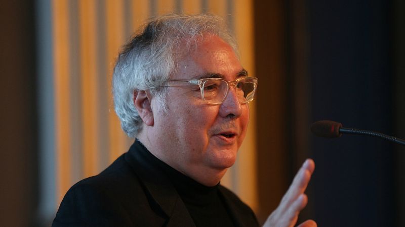 Entrevista a Manuel Castells - Esccuchar ahora