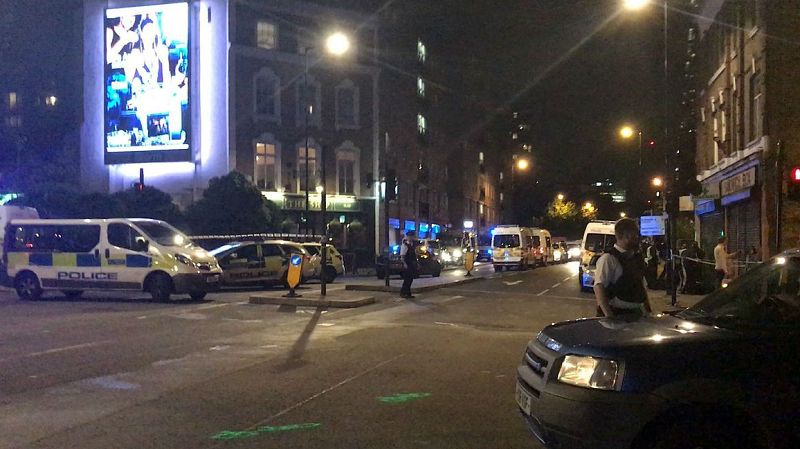 Boletines RNE - El terrorismo golpea de nuevo al Reino Unido. Dos atentados en Londres con al menos dos víctimas mortales y una veintena de heridos - Escuchar ahora