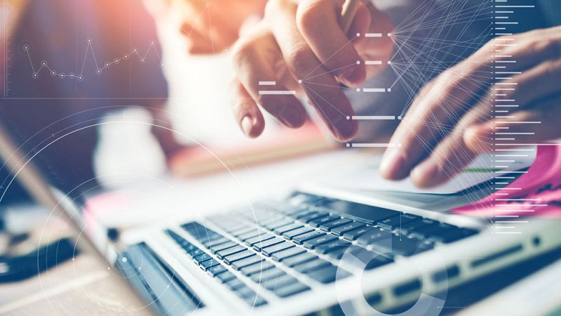 Las mañanas de RNE - Las cuatro Españas: digitales, analógicos, acomodados y empobrecidos - Escuchar ahora