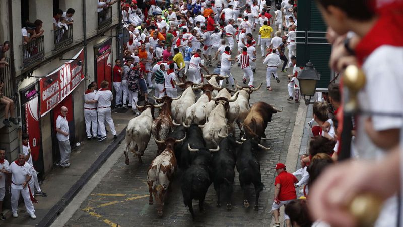 Sanfermines 2017 - Tercer encierro muy rápido y limpio pese a un toro adelantado de Puerto de San Lorenzo