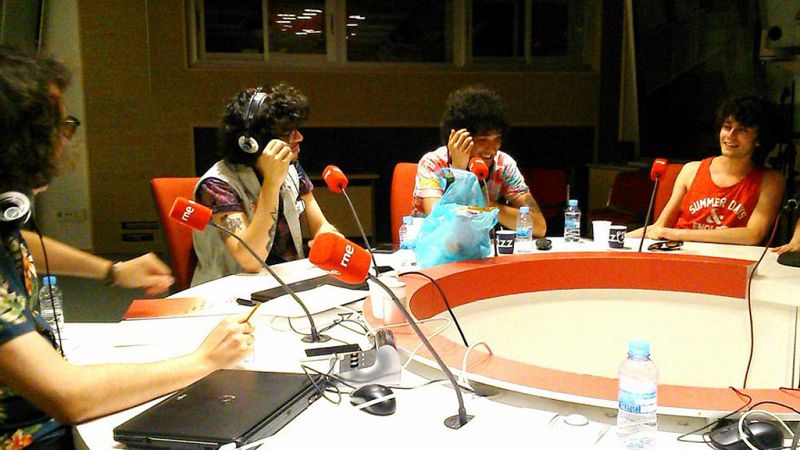 Madrugadas de verano - Los Vinagres se latinizan - Escuchar ahora