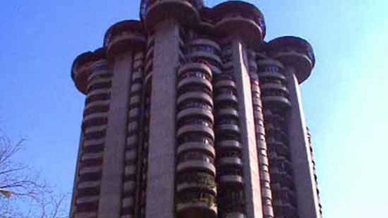 España.com en REE - Torres Blancas, de Sainz de Oiza - escuchar ahora