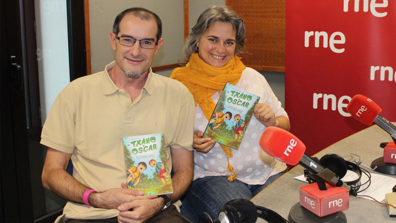 Lletra lligada - Les aventures de Txano i Óscar en català