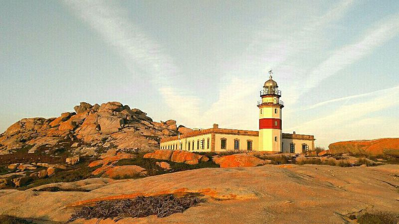 Memoria de delfín - Faros: destellos que salvan vidas - 23/10/17 - escuchar ahora