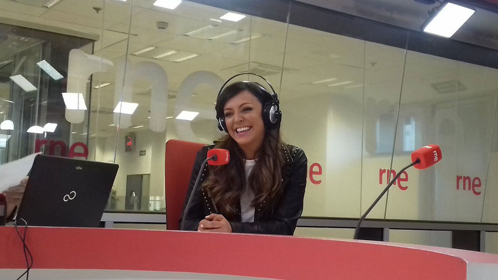 Las mañanas de RNE - Merche interpreta en directo "Noches de San Juan" - Escuchar ahora