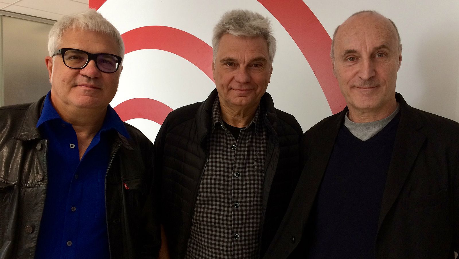 No es un día cualquiera - Tricicle - Escuchar ahora