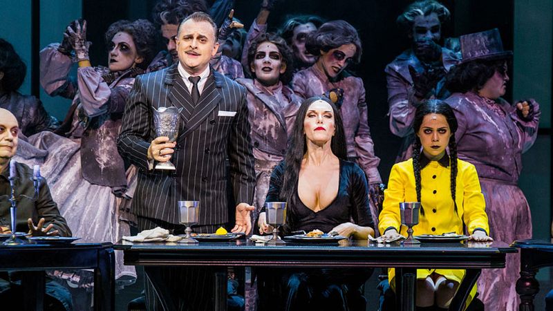 Las mañanas de RNE - 'La familia Addams', un éxito de Broadway, en el Teatro Calderón