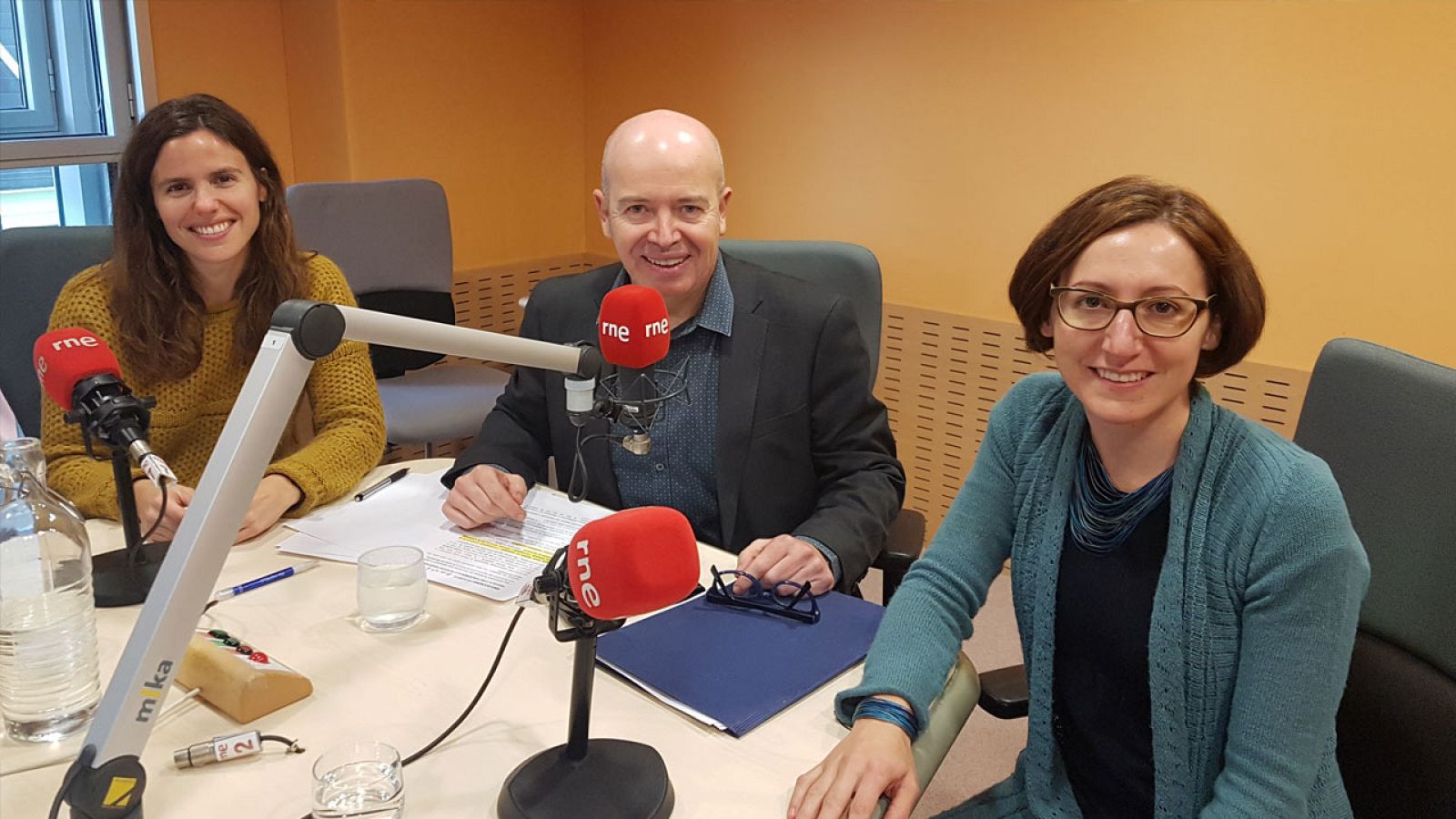 Econòmix - 'Negocis pakistanesos a Barcelona: com funcionen?' amb Berta Güell i Eva Macioco