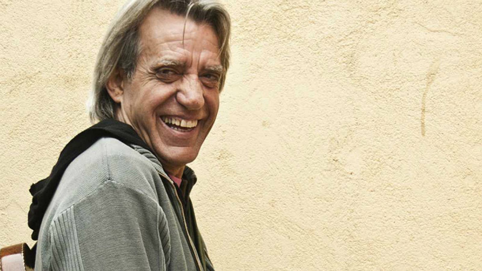 España vuelta y vuelta - '¿Qué fue de los cantautores?': las memorias en verso de Luis Pastor - 14/12/17 - Escuchar ahora