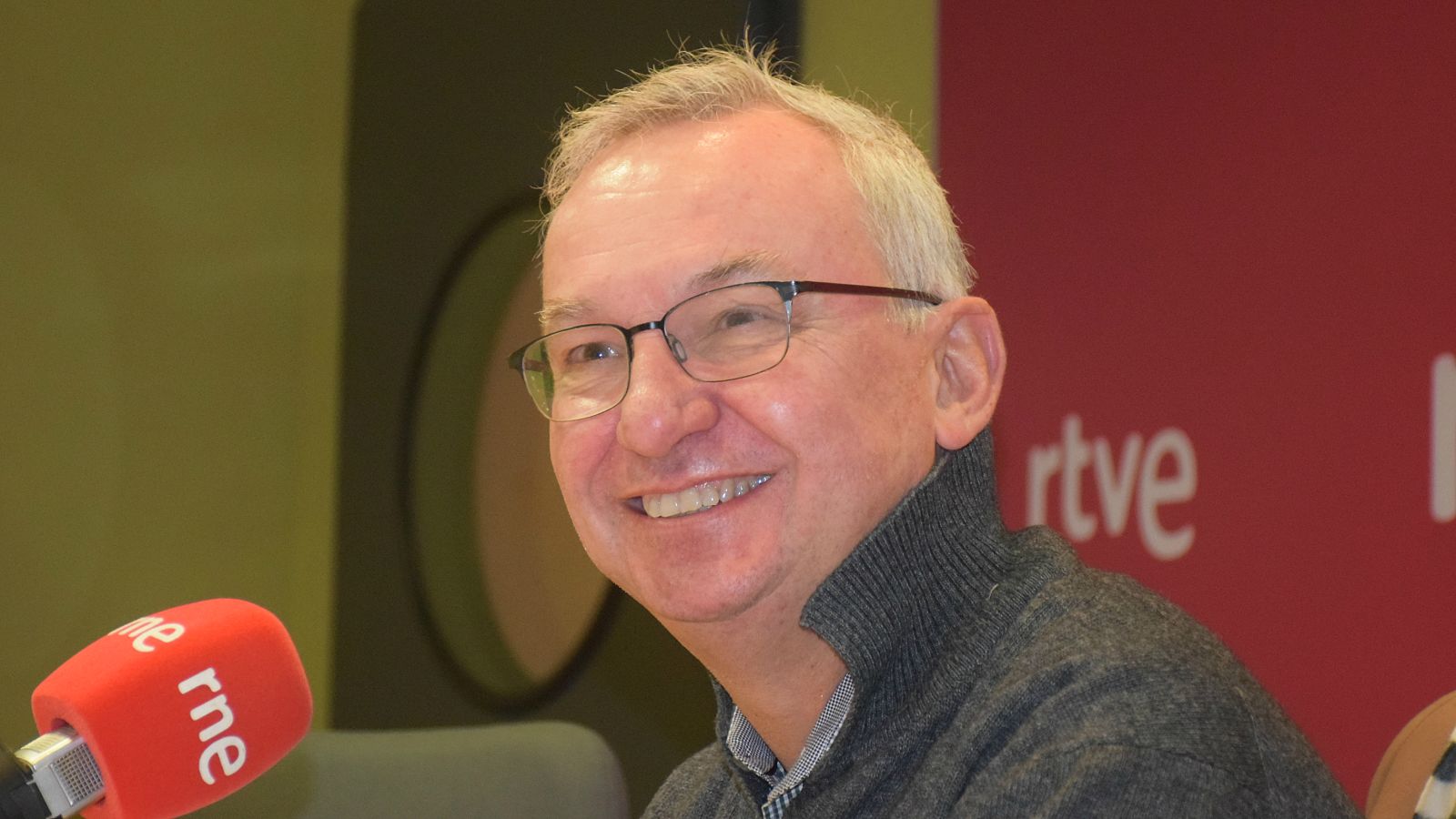 No es un día cualquiera - José Baselga - Escuchar ahora