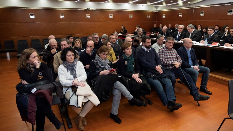 24 horas - Comienza el juicio contra la presunta trama de corrupción vinculada al PNV en Álava - Escuchar ahora