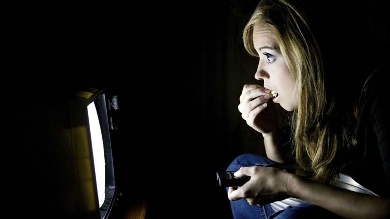 Entre paréntesis - Los problemas de ser adicto a las series de televisión