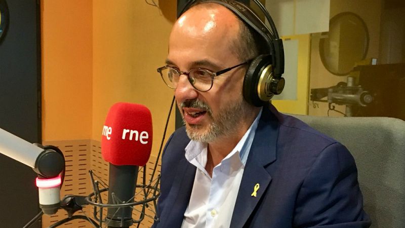 24 horas - Campuzano, PDeCAT: "Borrell es un jacobino caduco" y ha hecho declaraciones impresentables - Escuchar ahora