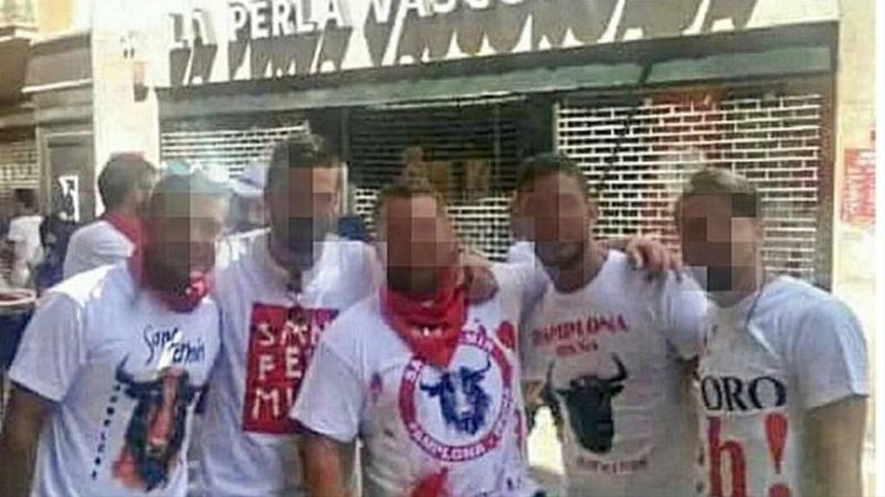 Boletines RNE - La Audiencia de Navarra mantiene la libertad para los miembros de La Manada - 18/07/18 - Escuchar ahora