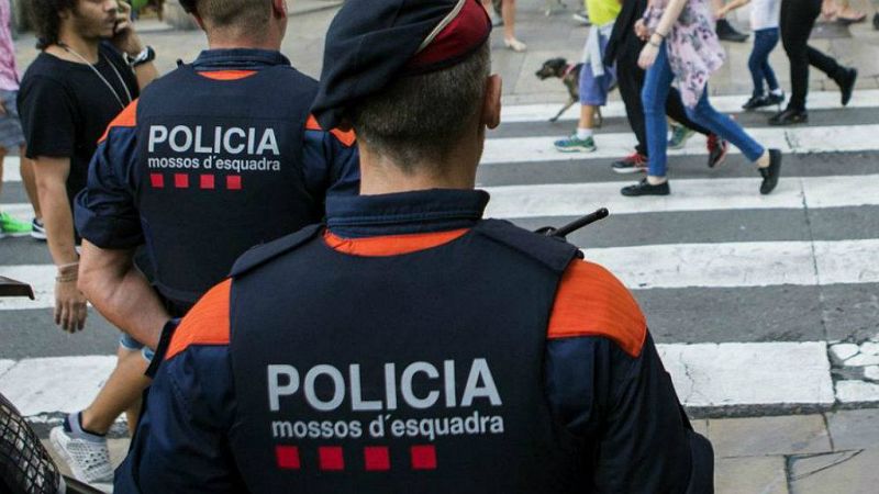 Boletines RNE - Las Fuerzas de Seguridad del Gobierno y la Generalitat se reunen. Se prevé agitación en las calles de Cataluña